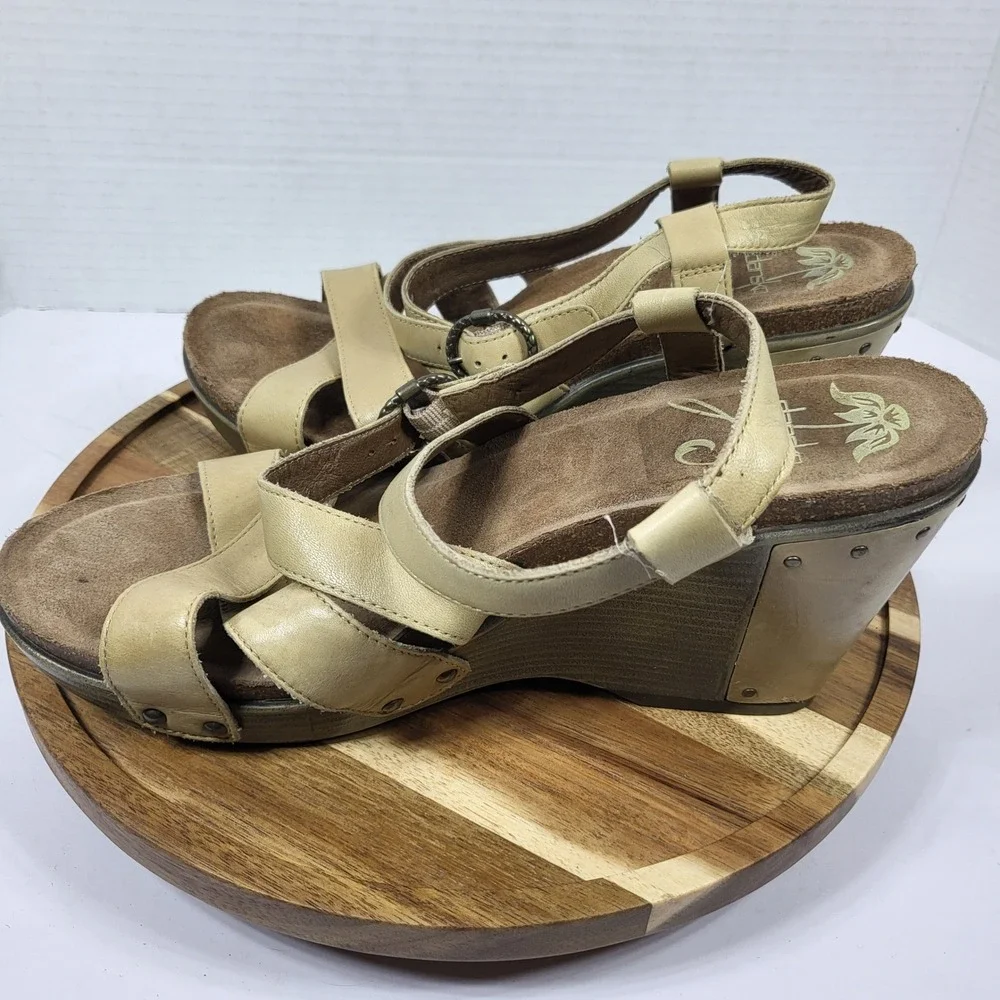 Dansko Womens 41‎ Leather Wedge Sandals Beige Studded Strappy 1907039300